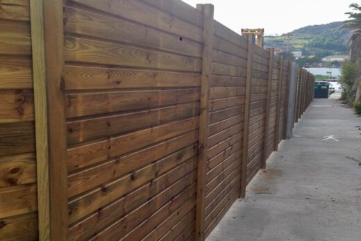 Clôture en bois sur mesure Perpignan dans les Pyrénées-Orientales