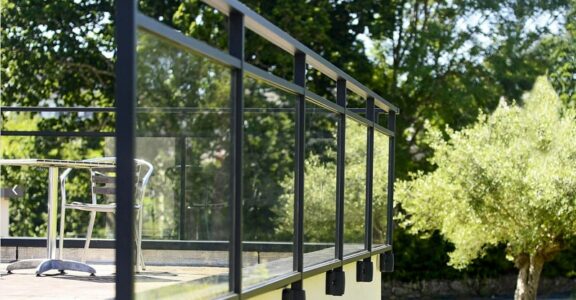 Garde-corps en verre pour terrasse Perpignan dans les Pyrénées-Orientales