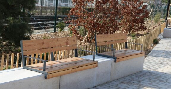 Pose de mobilier urbain à Perpignan 66